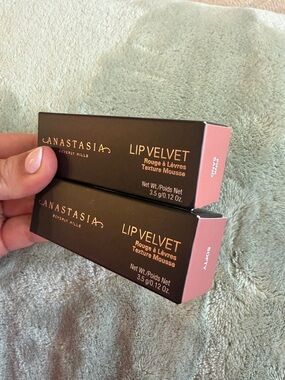 Anastasia Beverly Hills Lip Velvet Mousse Liquid Lipstick - Softy & Pink Sand